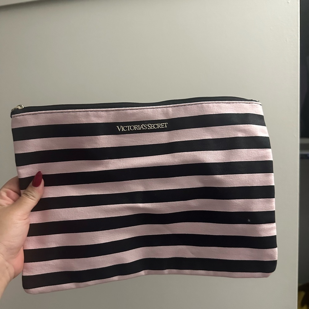 Victoria Secret Zip